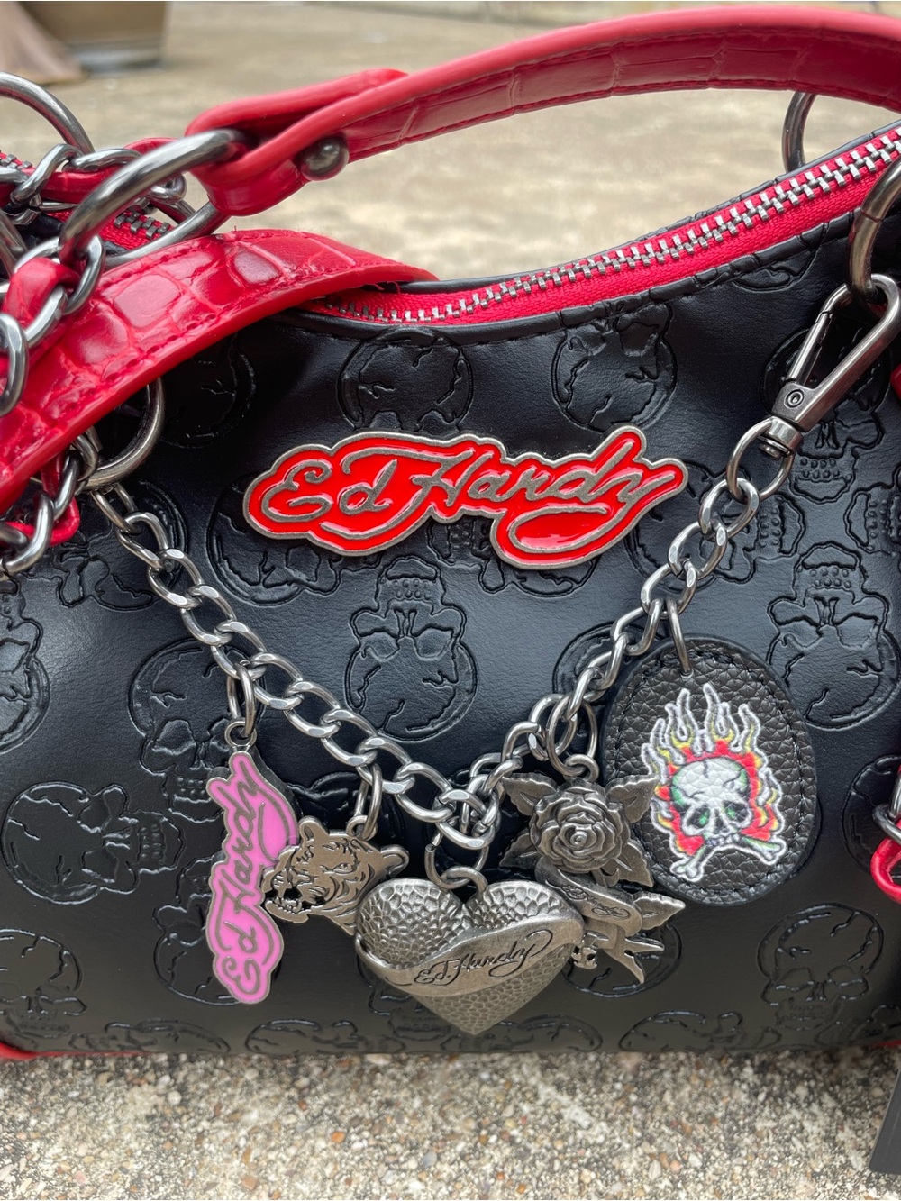 Ed Hardy Black & Red Tote Chain Charms Studded Croc Look Embossed Skulls Y2K NWT - Picture 3 of 9